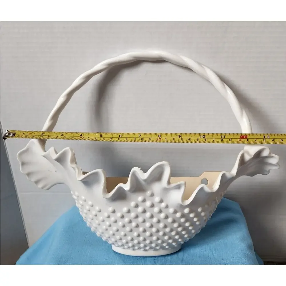 1984 White Hobnail Plastic Decorative Wall Pocket Burwood #2673 - Picture 5 of 6